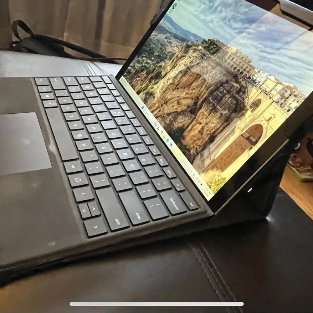 Microsoft Surface 4 Pro i7 16GB 512GB SSD Windows 11 Pro, Jacket, 2chargers&Dock